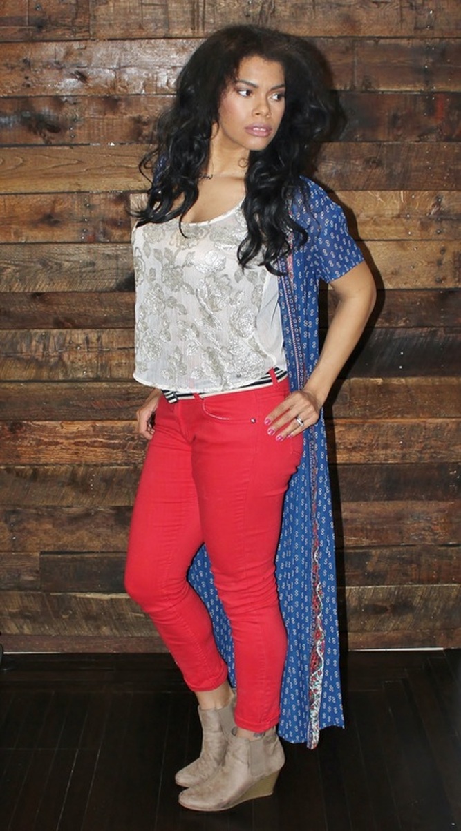 Alicia Gibbs: Valentine's Day Outfit: Maxi Kimono + Red Skinny Jeans #ChicaFashionBlog