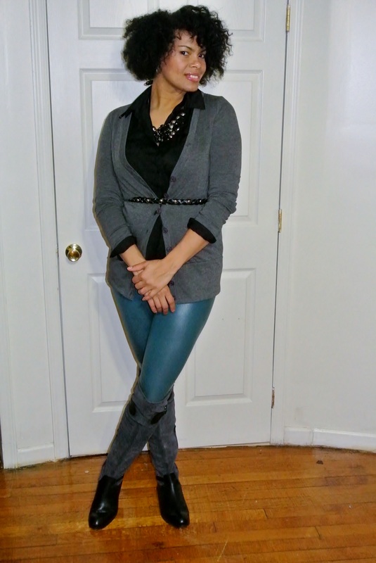 Alicia Gibbs: Chica Fashion: Faux Leather Leggings + Luichiny Over the Knee Boots