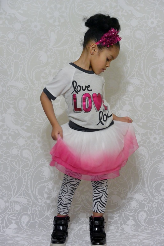 Chica Fashion: Mini Chica Fashion: Graphic Tee + Pink Ombre Tulle Skirt
