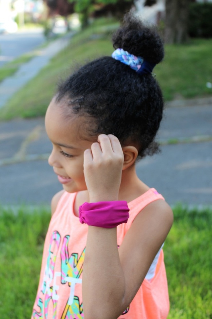Review: Scünci Fashionably Fit 2-in-1 Hair + Wrist Band #chicafashionblog