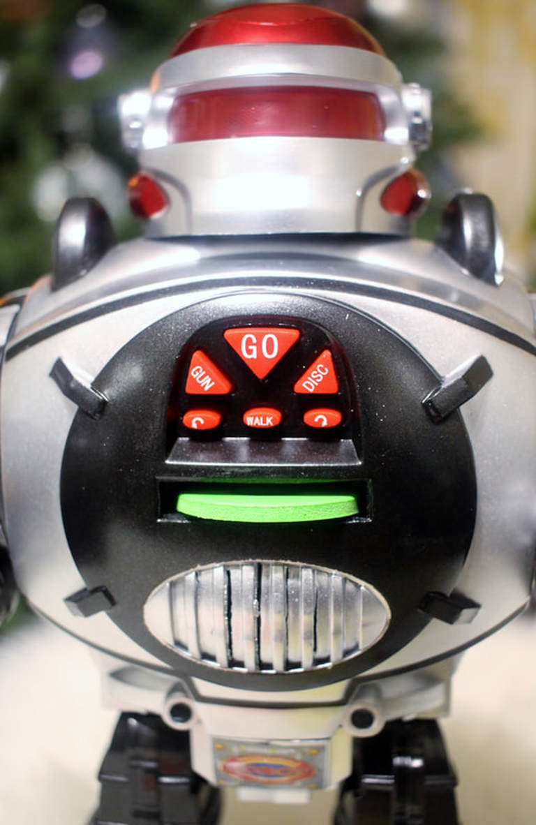 GIFT FROM THE THREE KINGS: REMOTE CONTROL RC ROBOT + GIVEAWAY #AD #ALICIAEVERAFTER