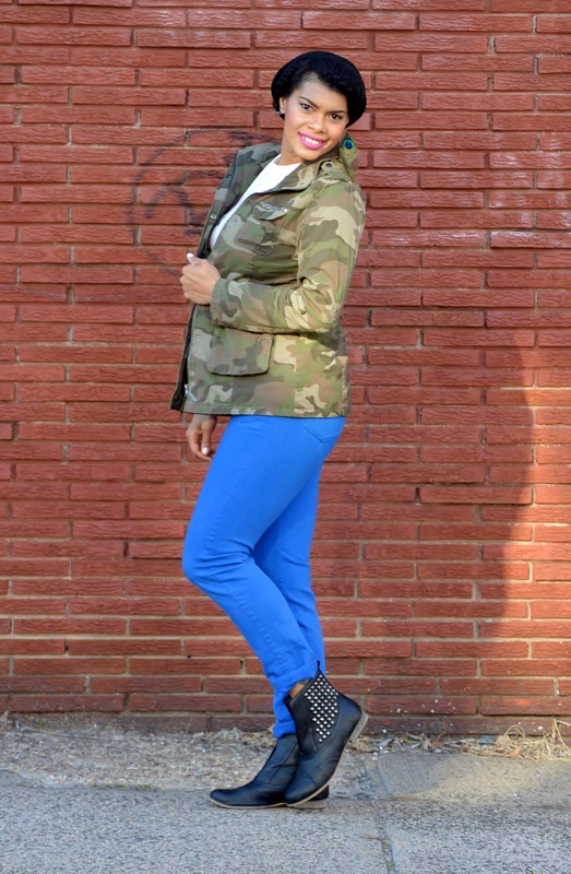 Alicia Gibbs: Chica Fashion: Military Jacket, Chica Fashion Tee + Cobalt Blue Jeans