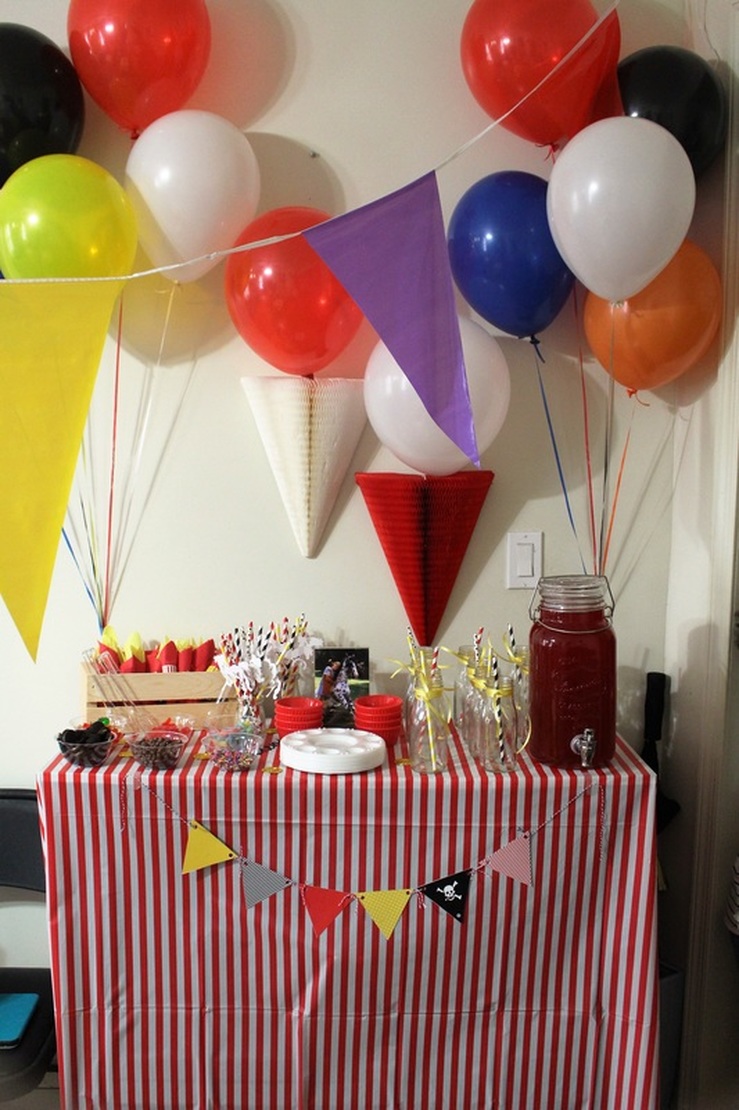 Aarlen's 3rd Birthday: Pippi Longstocking Party - Ice Cream Bar + Drinks #chicafashionblog