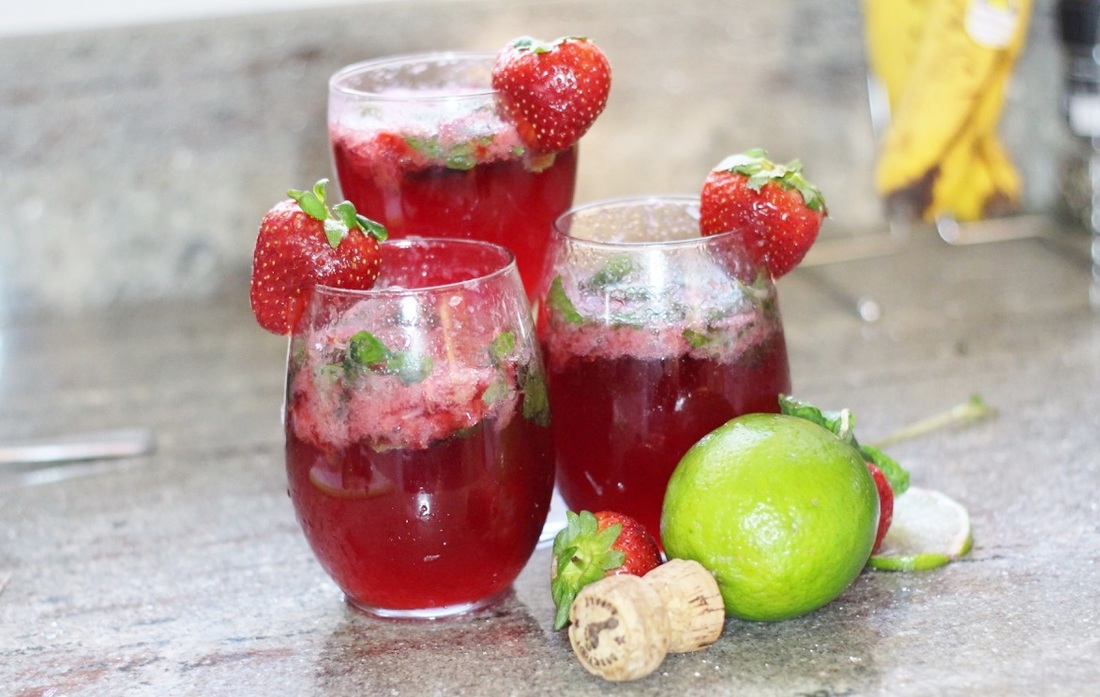 Barefoot Bubbly Red Strawberry Mojito