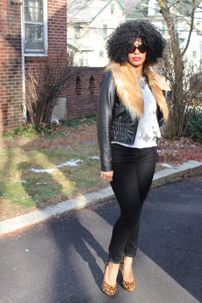 Alicia Gibbs: Faux Fur Collar, Crochet Top + $10 Skinny Jeans #ChicaFashionBlog