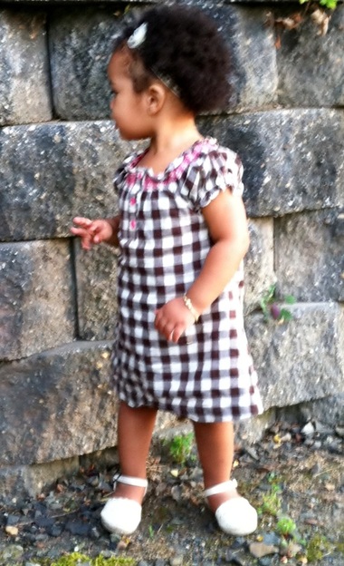 Mini Chica Fashion: Brown Stripes & Pink Buttons