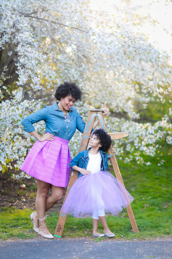 4 Tips on How to get the Best Mother's Day Photos  #ChicaFashionBlog #DignaToledoPhotography