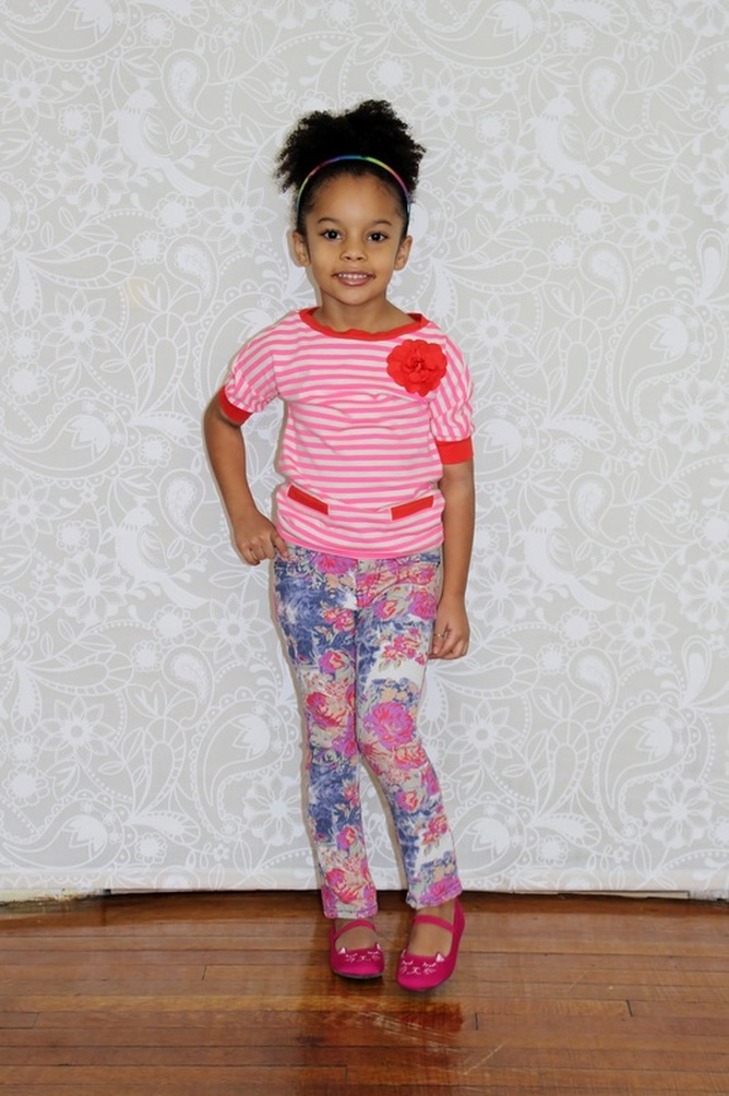 Kids Fashion Friday's: Striped Sweater + Floral Skinny Jeans #ChicaFashionBlog