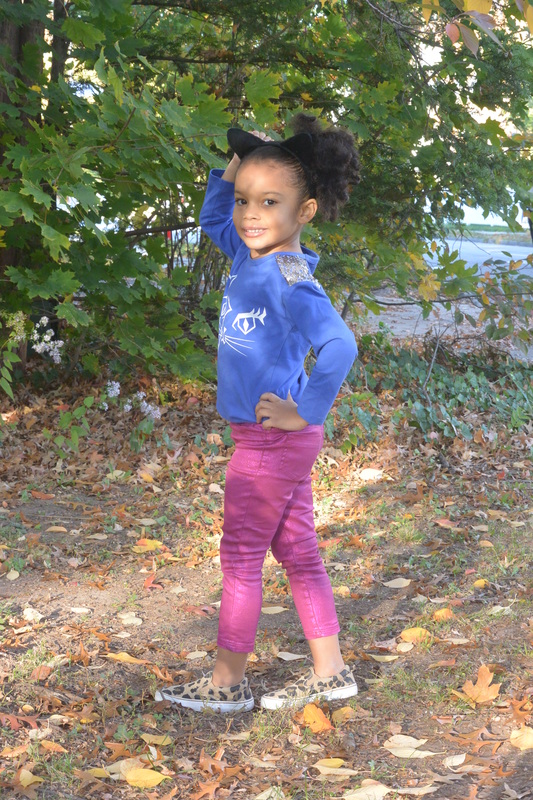 Kid's Fashion Fridays: Mini Chica Fashion: Sparkle Kitty Tee + Metallic Skinny Pant