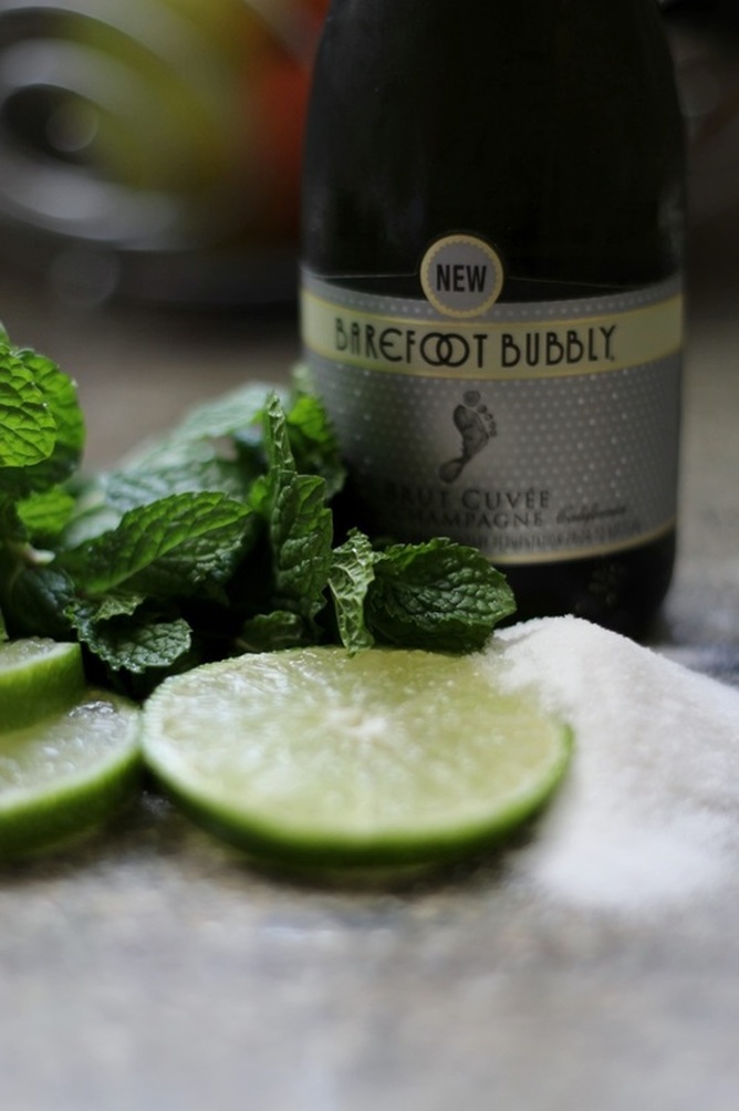 Alicia Gibbs: Barefoot Bubbly Brut Cuvee Champagne Mojito #ChicaFashionBlog