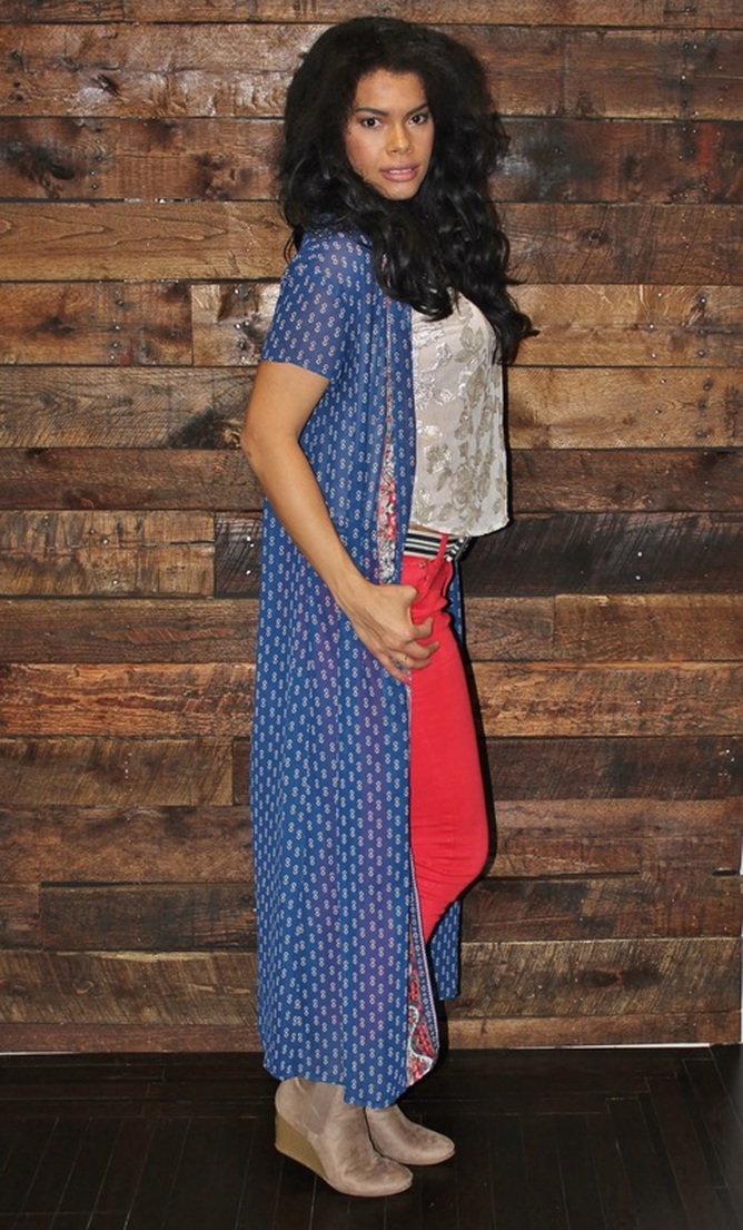Alicia Gibbs: Valentine's Day Outfit: Maxi Kimono + Red Skinny Jeans #ChicaFashionBlog