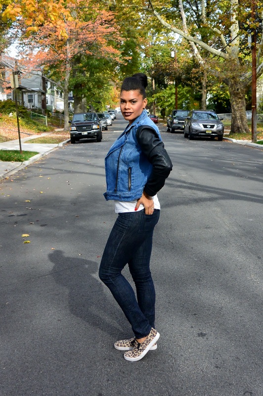 Alicia Gibbs: Casual Friday: Denim Moto Jacket + Leopard Slip-On Sneakers #ChicaFashionBlog