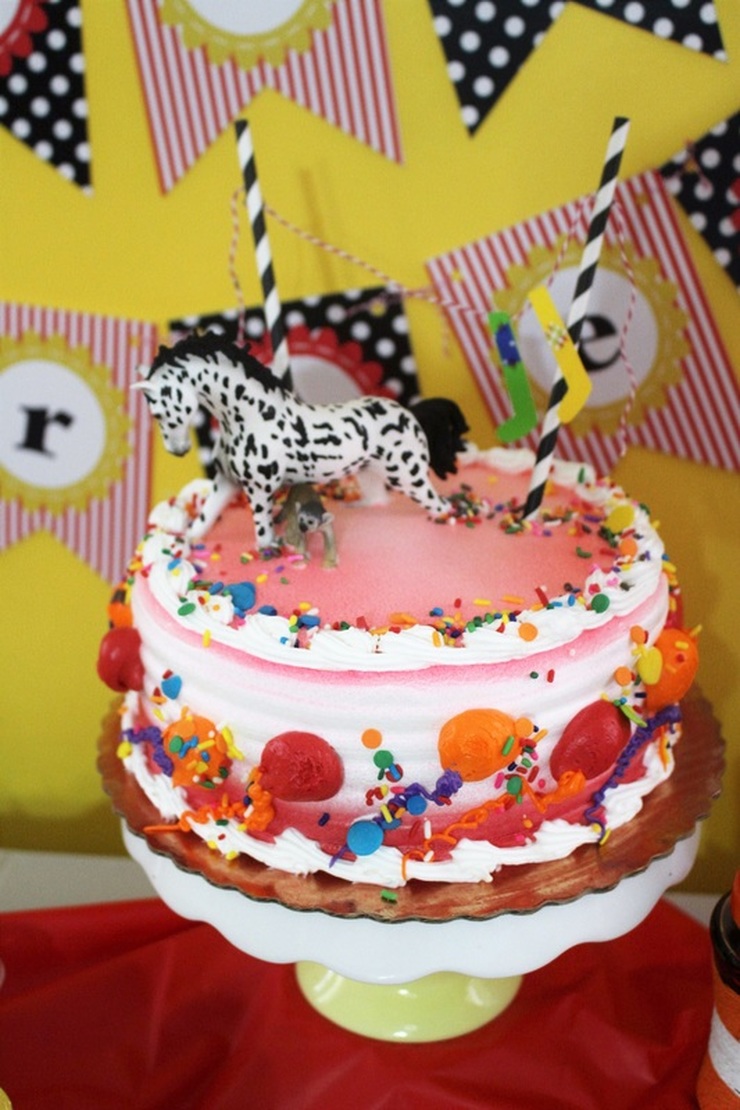 Aarlen's 3rd Birthday: Pippi Longstocking Party - Cake #chicafashionblog