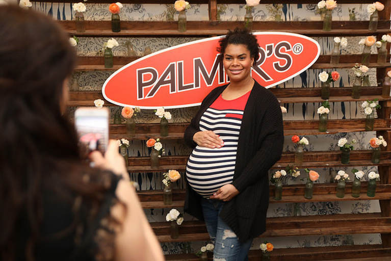 MY TOP 3 TIPS FOR AVOIDING ADDITIONAL STRETCH MARKS DURING MY LAST PREGNANCY #ad #PalmersBellyEvent #AliciaEverAfter