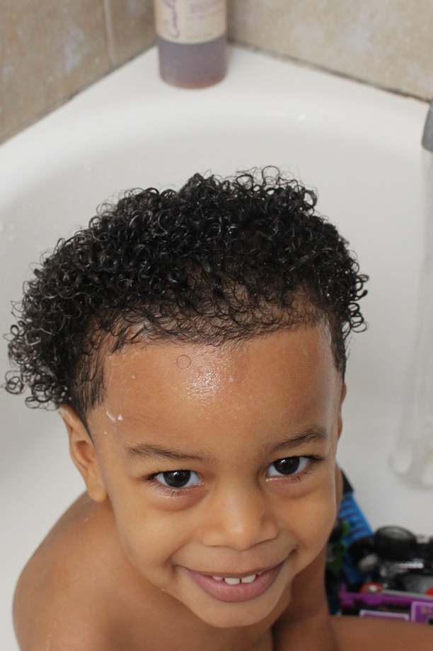 Boys With Curls: Wash and Go using Carol's Daughter Black Vanilla - Moisture & Shine Collection #ChicaFashionBlog