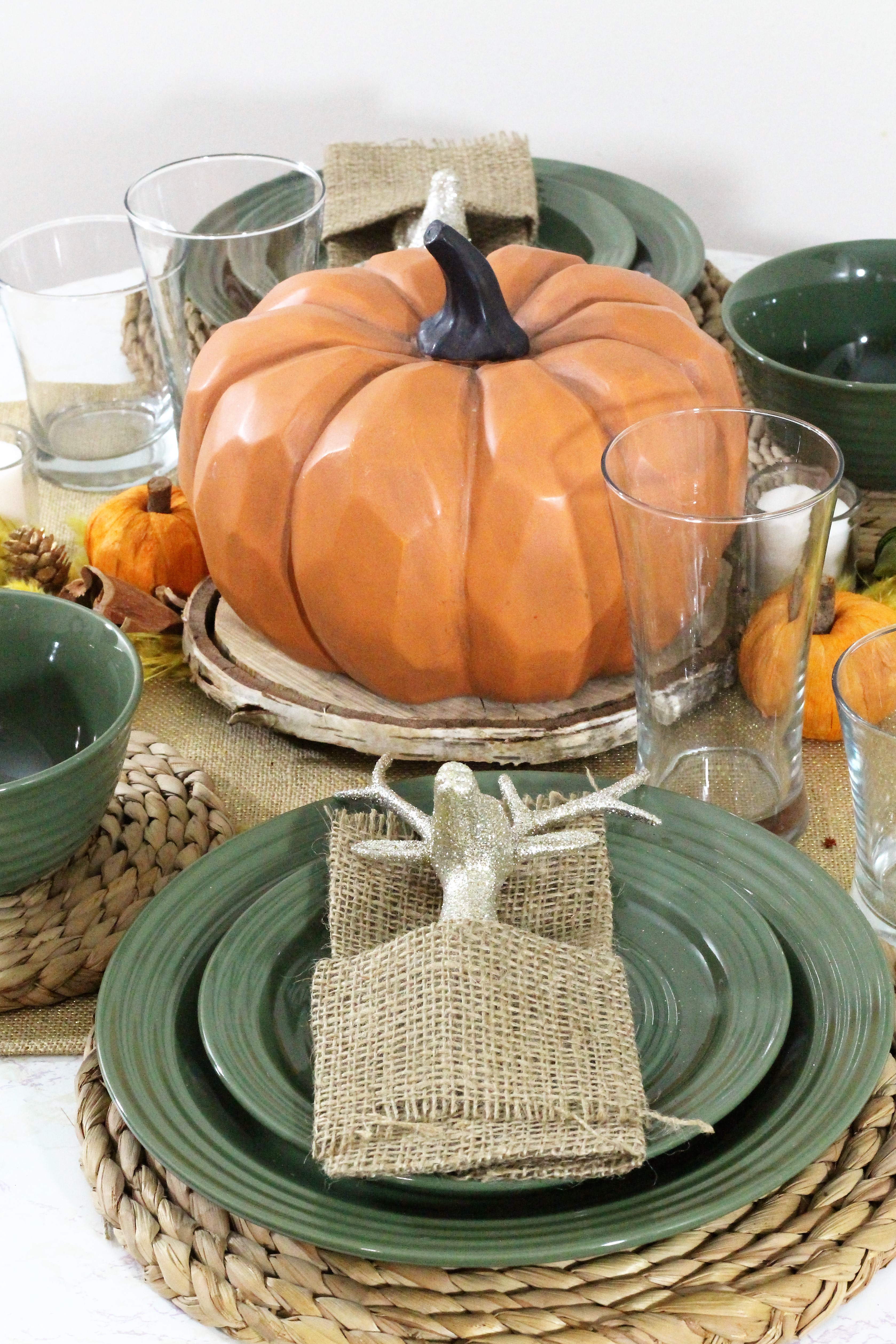 Alicia Gibbs: Budget  Friendly Thanksgiving Tablescape for Two #chicafashionblog